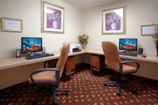 фото отеля Holiday Inn Express Alliance