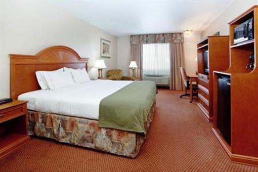 фото отеля Holiday Inn Express Alliance
