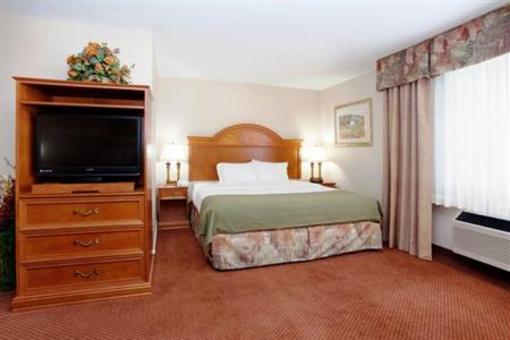 фото отеля Holiday Inn Express Alliance