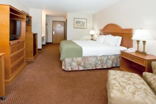 фото отеля Holiday Inn Express Alliance
