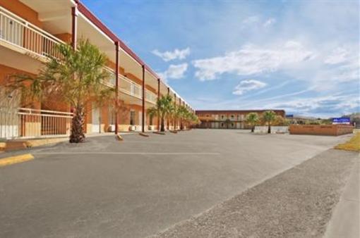 фото отеля Americas Best Value Inn Tavares