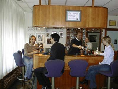 фото отеля Hotel Traube Leimen