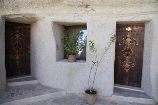 фото отеля Grand Cave Suites
