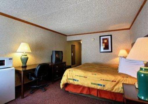 фото отеля Days Inn and Suites Madison Heights