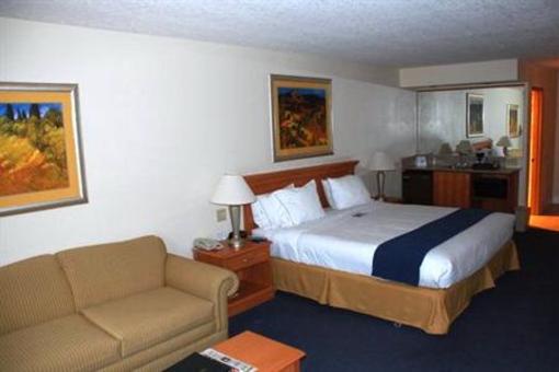 фото отеля Holiday Inn Express Hotel & Suites Corning