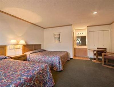 фото отеля Super 8 Canoga Park