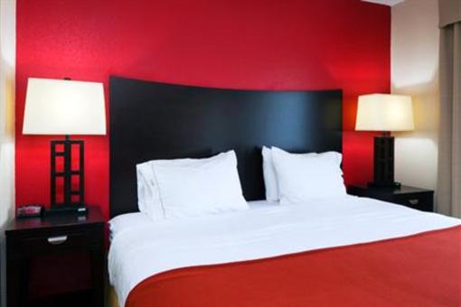 фото отеля Holiday Inn Express Atmore