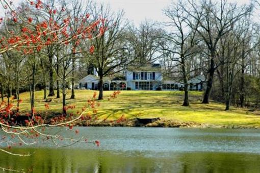 фото отеля Ruby Lodge at Spring Lake Woods