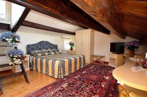 фото отеля Hotel Alloggi Al Mercante Venice