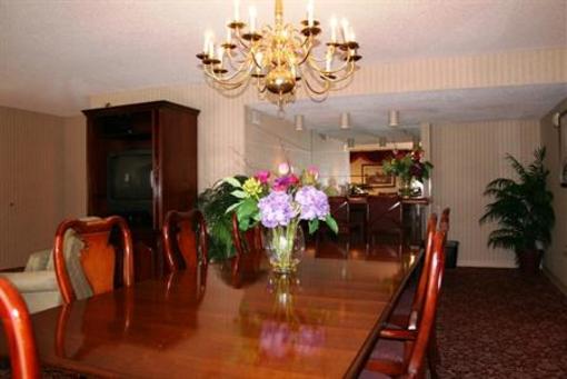 фото отеля Holiday Inn Somerset-Bridgewater