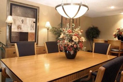 фото отеля Holiday Inn Somerset-Bridgewater