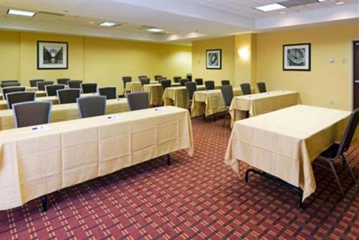 фото отеля Holiday Inn Express & Suites Kendall East Miami