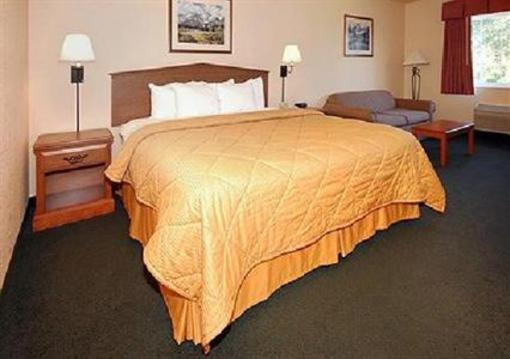 фото отеля Comfort Inn and SuitesTualatin