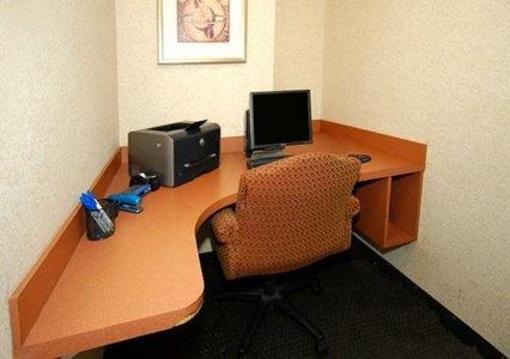 фото отеля Comfort Inn and SuitesTualatin