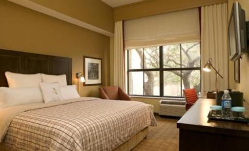 фото отеля Four Points by Sheraton Historic Savannah