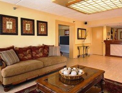 фото отеля Baymont Inn & Suites Kissimmee