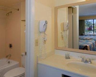 фото отеля Baymont Inn & Suites Kissimmee