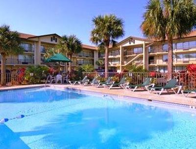 фото отеля Baymont Inn & Suites Kissimmee