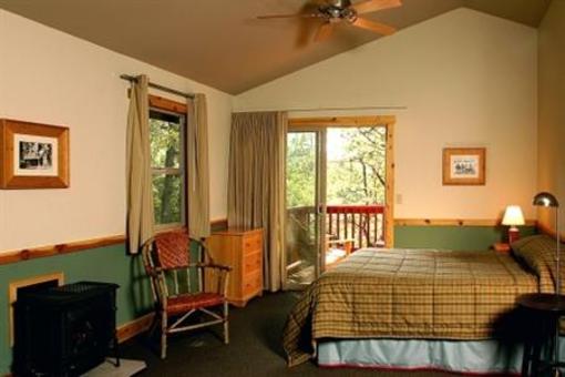 фото отеля Evergreen Lodge at Yosemite