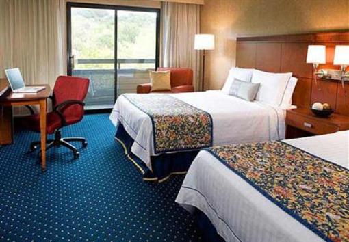 фото отеля Courtyard Hotel Larkspur
