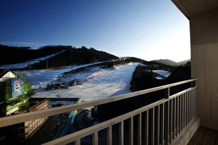 фото отеля Holiday Inn and Suites Alpensia Pyeongchang Suites