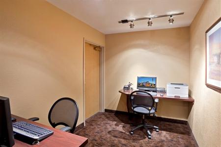 фото отеля Holiday Inn Express Hotel & Suites Pullman