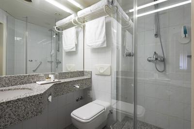 фото отеля IntercityHotel Frankfurt