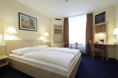 фото отеля IntercityHotel Frankfurt