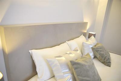 фото отеля Qualys Hotel Lagrange