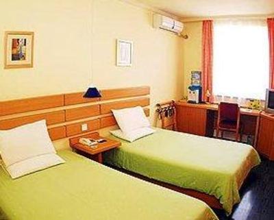 фото отеля Home Inn Zhengzhou Dongming Road