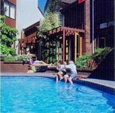 фото отеля Cascades Motor Lodge Taupo