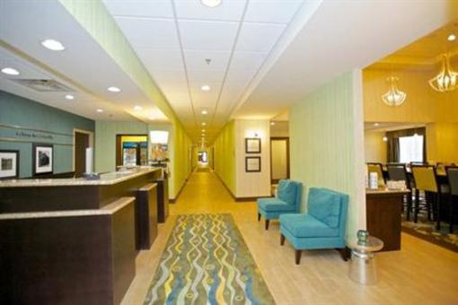 фото отеля Hampton Inn & Suites Adairsville