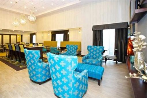 фото отеля Hampton Inn & Suites Adairsville