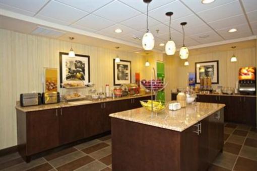 фото отеля Hampton Inn & Suites Adairsville