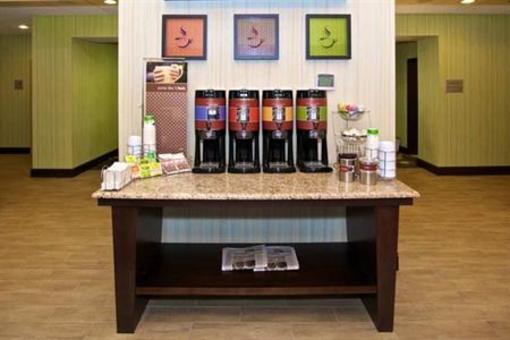 фото отеля Hampton Inn & Suites Adairsville