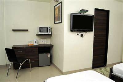 фото отеля Suresh Inn