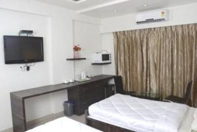 фото отеля Suresh Inn