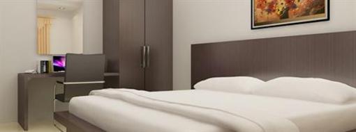 фото отеля Suresh Inn