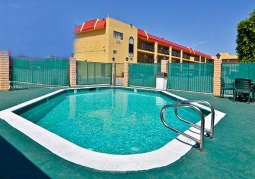 фото отеля Rodeway Inn Compton