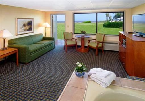 фото отеля Oceanside Inn and Suites