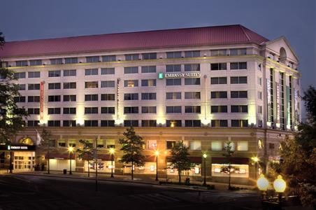 фото отеля Embassy Suites Chevy Chase Pavilion Washington D.C.
