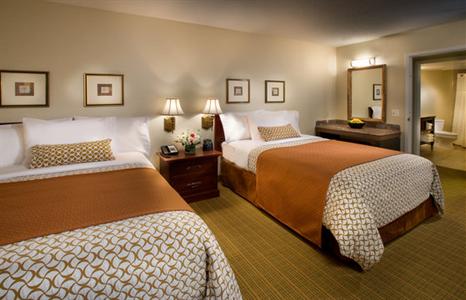 фото отеля Embassy Suites Chevy Chase Pavilion Washington D.C.