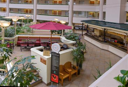 фото отеля Embassy Suites Chevy Chase Pavilion Washington D.C.