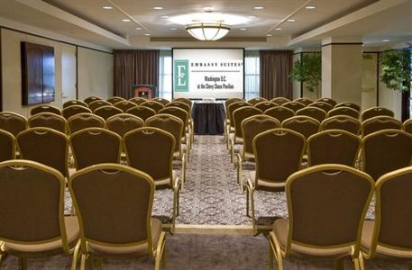 фото отеля Embassy Suites Chevy Chase Pavilion Washington D.C.