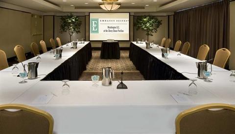 фото отеля Embassy Suites Chevy Chase Pavilion Washington D.C.