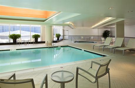 фото отеля Embassy Suites Chevy Chase Pavilion Washington D.C.
