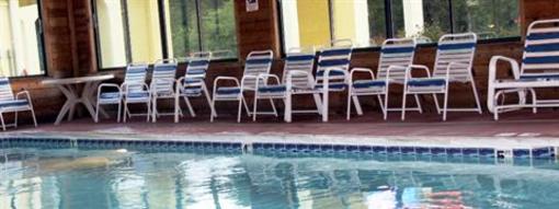 фото отеля Golden Manor Inn & Suites