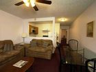 фото отеля Golden Manor Inn & Suites