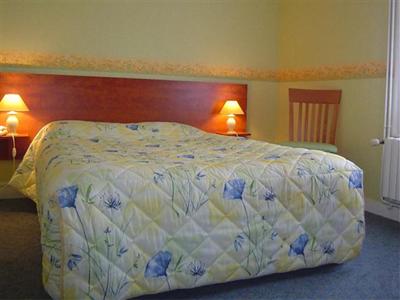 фото отеля Logis Hostellerie Saint-Paul