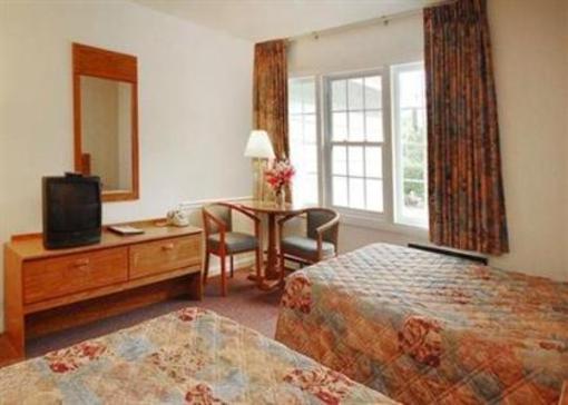 фото отеля Rodeway Inn Waterford